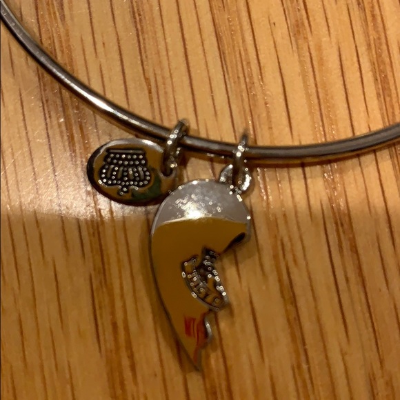 Juicy Couture Bracelet - Picture 6 of 6